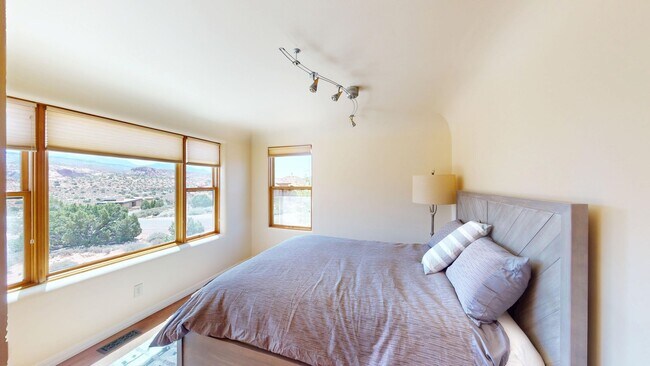 Building Photo - Custom Adobe style home in exclusive Navaj...
