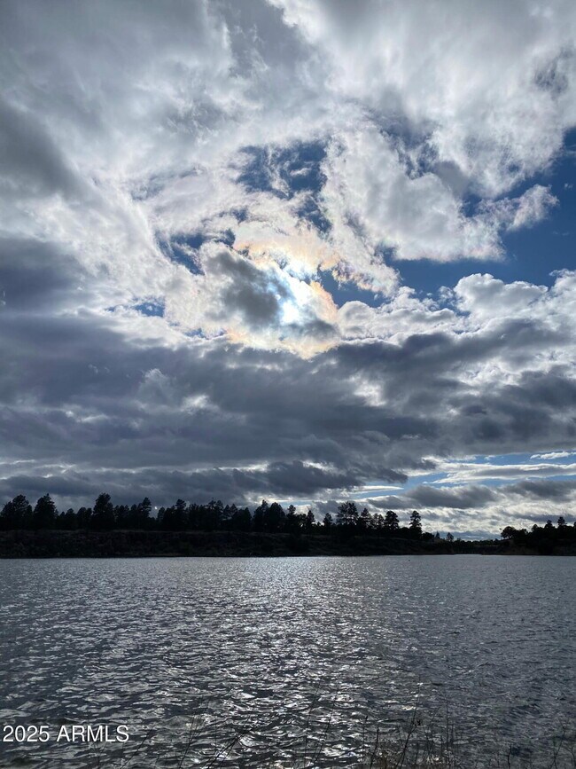 Building Photo - 3361 W Hansen