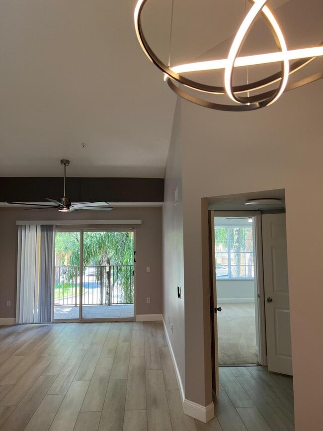 Building Photo - 4220 San Marino Blvd