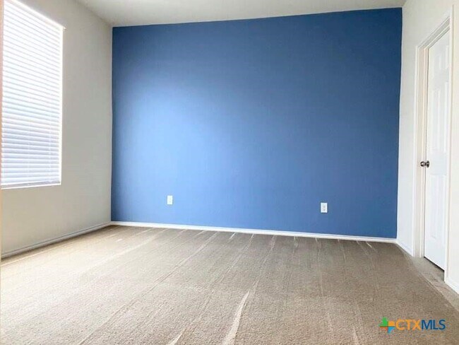 Building Photo - 339 Mistflower