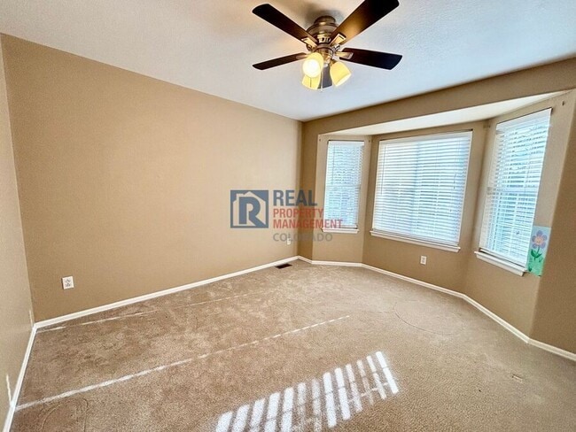 Building Photo - 1031 Surlyn Ct