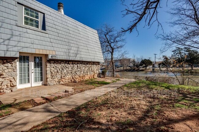 Building Photo - 6048 NW Expressway