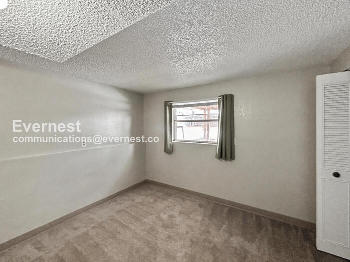 Building Photo - 7380 Colonial Dr