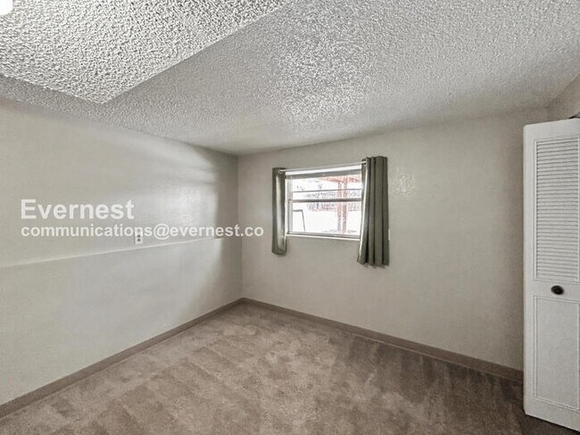 Building Photo - 7380 Colonial Dr