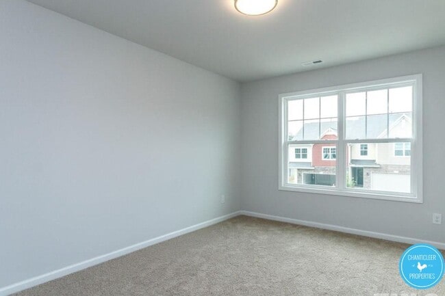 Building Photo - 3322 Tracer Dr