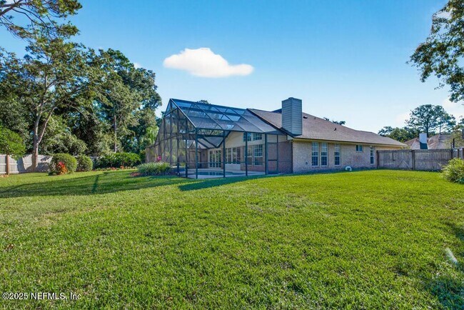 Building Photo - 4851 Jaybird Cir N