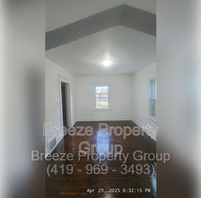 Building Photo - 56 E Pearl St