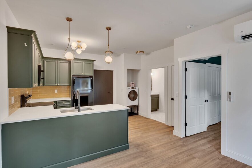 Building Photo - 36 Pawling Ave