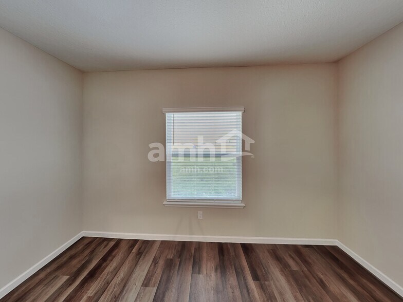 Building Photo - 123 Edge Pk Trl