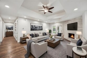 Building Photo - 6820 E Mockingbird Ln