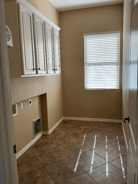 Building Photo - 12840 W Santa Ynez Dr