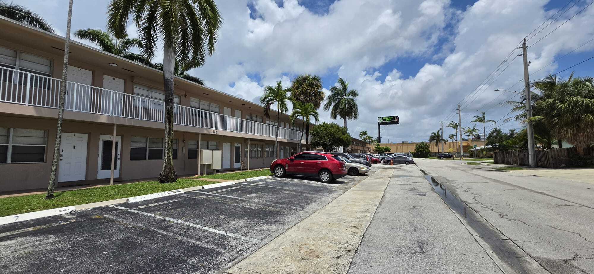 Building Photo - 230 SW 11th Ave