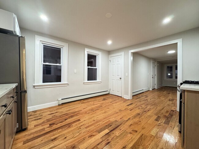 Building Photo - 145 Division St