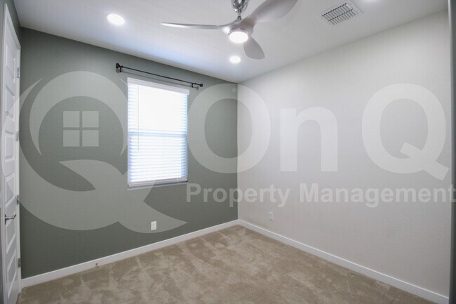 Building Photo - 2207 E Citadel Dr