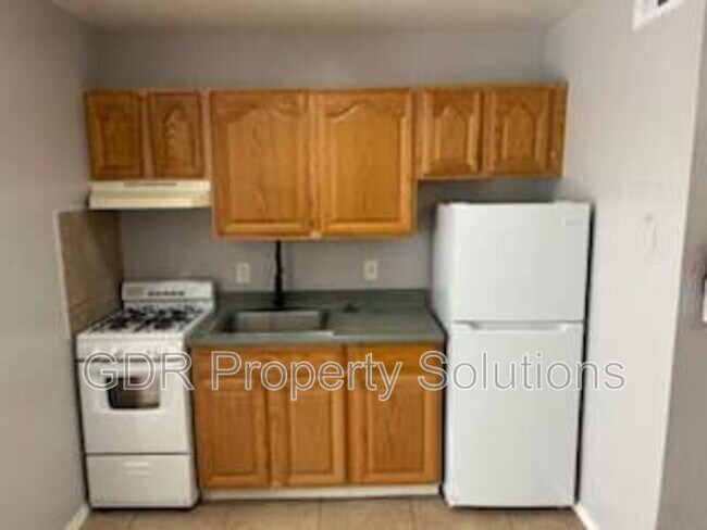 Building Photo - 401 14th St NW