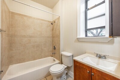 Building Photo - 1226 N Dearborn St