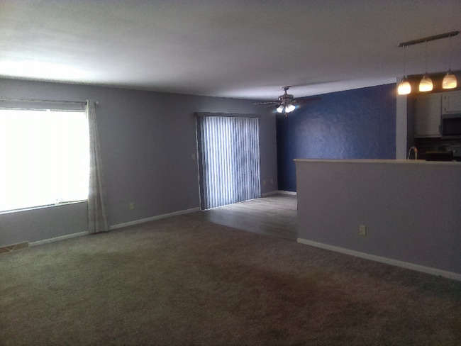 Building Photo - 1103 Autumn Dr