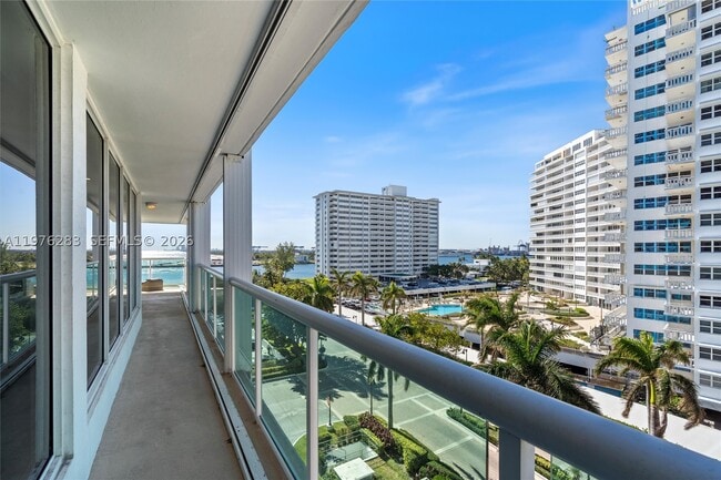 Building Photo - 2100 S Ocean Dr