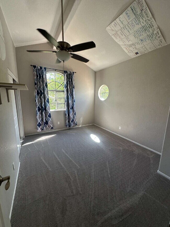 Building Photo - $4,000 - 4 Bed / 3.5 Bedroom Townhouse in Ambiance Neighborhood of San Marcos