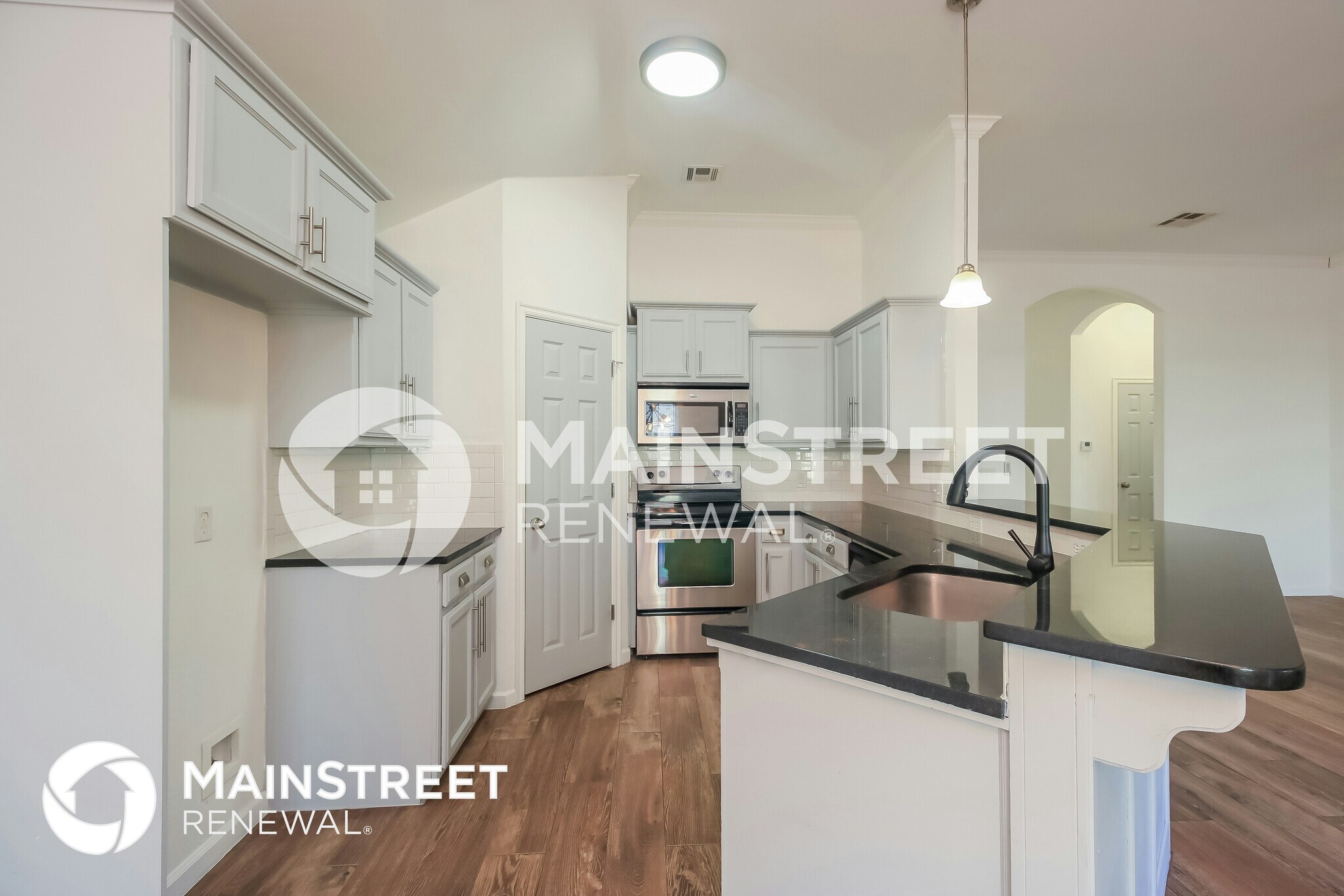 Building Photo - 9509 Apple Dr