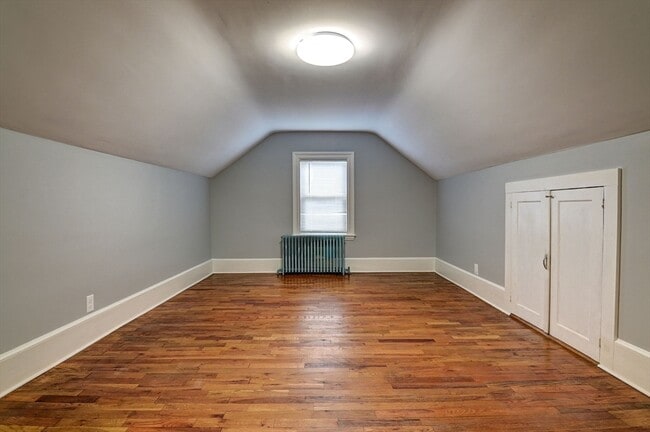 Building Photo - 317 Elmwood Ave