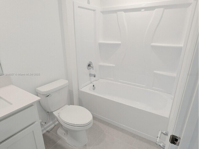 Building Photo - 2175 Chris Dr