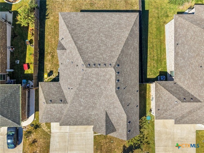 Building Photo - 2265 Wooster St