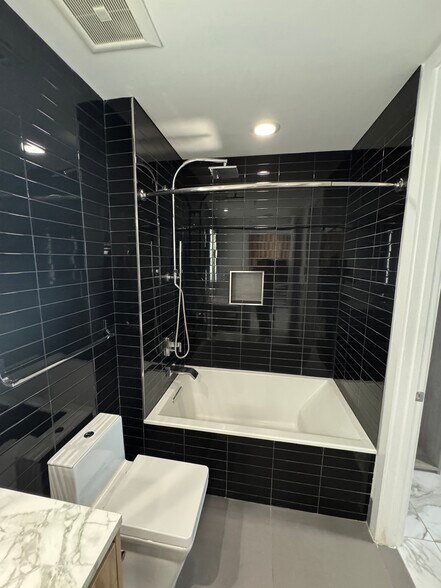 Building Photo - 47 NW 30th St