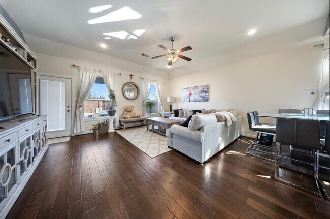 Building Photo - 18106 Alora Springs Trace