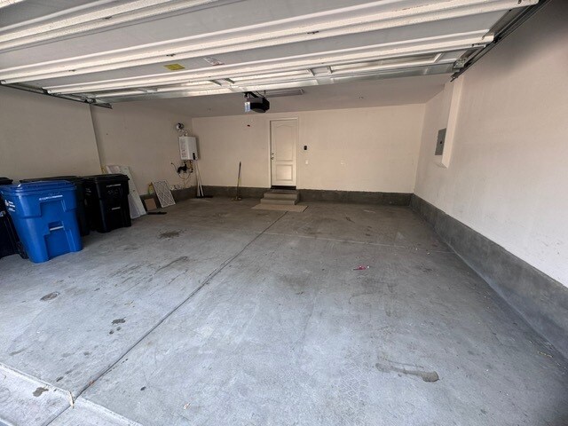 Building Photo - 961 Sweetbriar Ln