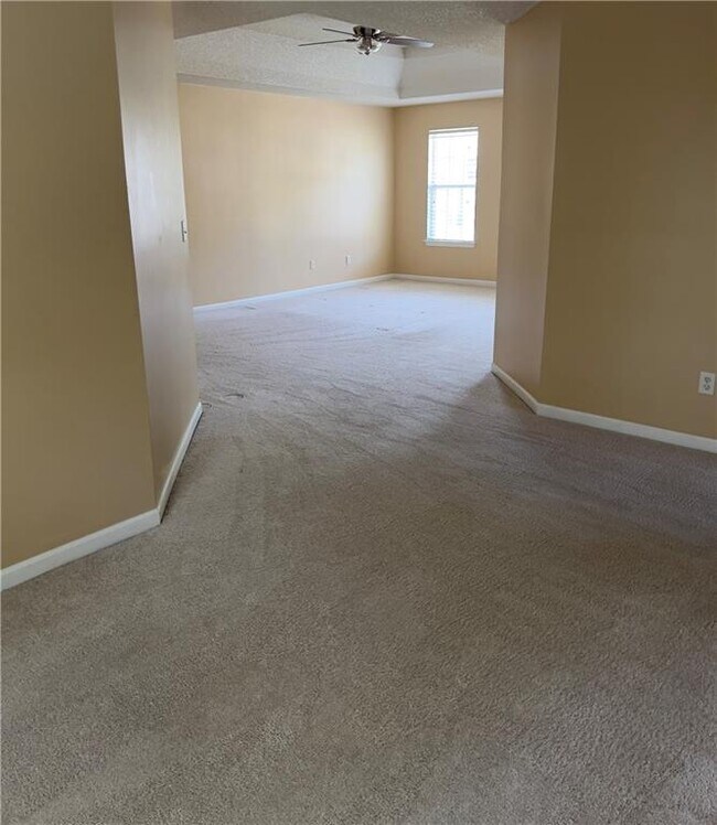 Building Photo - 1576 Rogers Crossing Dr
