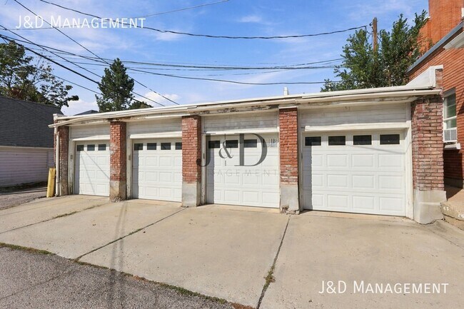 Building Photo - 24 E 300 N