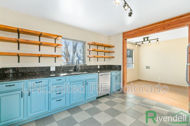 Building Photo - 1980 Willow St