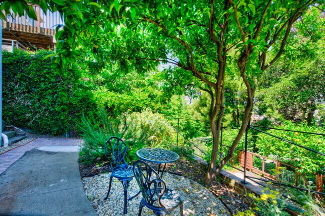 Building Photo - 900 MacArthur Blvd