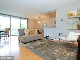 Building Photo - 2755 Ordway St NW