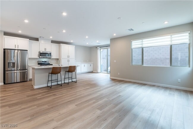 Building Photo - 11947 Glide Reflection Ave