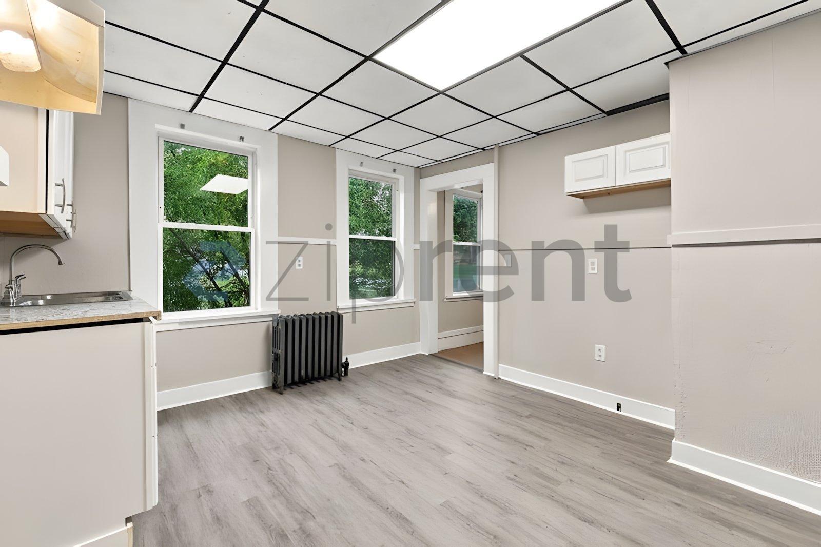 Building Photo - Unit