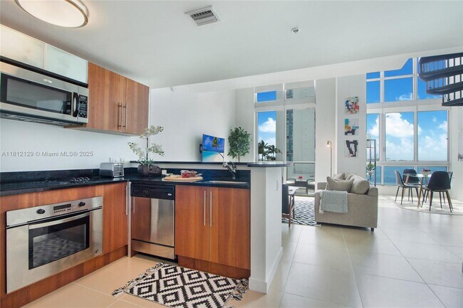 Building Photo - 300 S Biscayne Blvd