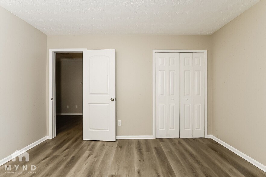 Building Photo - 7877 Collinswood Ct