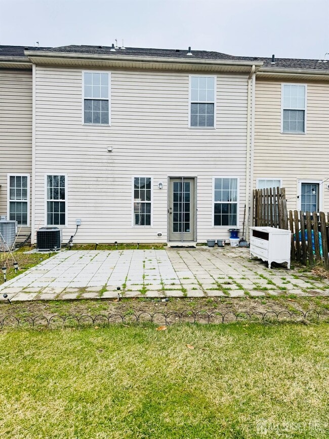 Building Photo - 47 Peppermint Dr