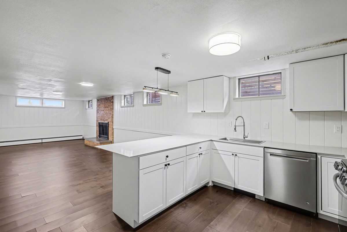 Building Photo - 2215 N Wahsatch Ave