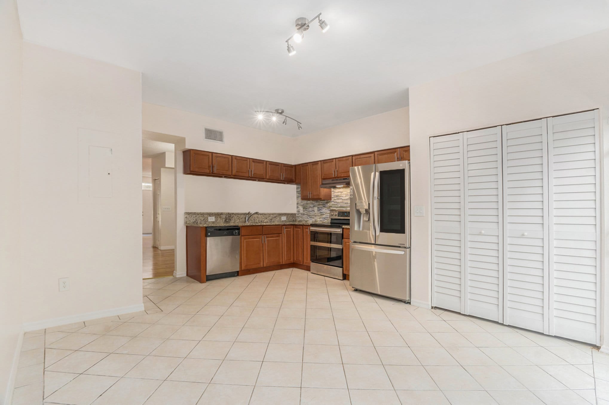 Building Photo - 296 Winchester Way