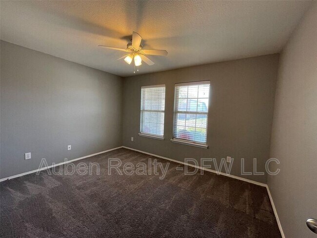 Building Photo - 344 Amethyst Dr