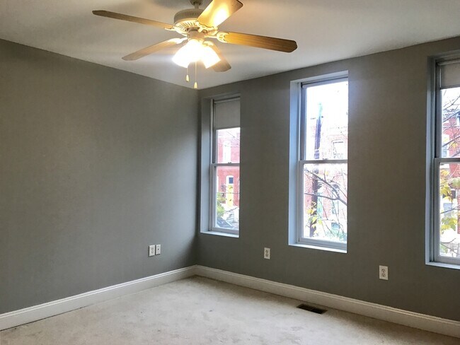 Building Photo - 25 N Montford Ave