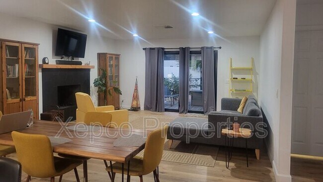 Building Photo - 52170 Avenida Ramirez