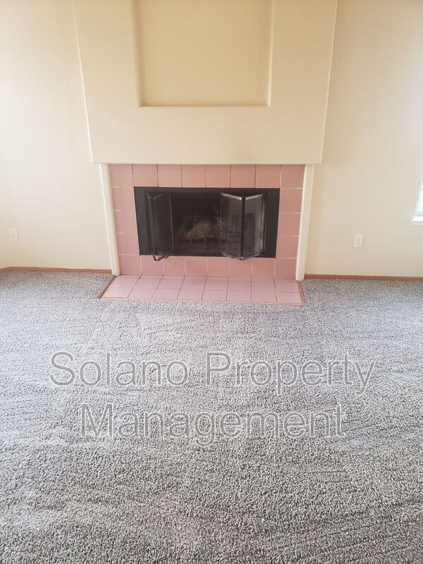 Building Photo - 654 Catalina Cir