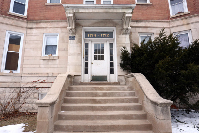 Building Photo - 1712-14 W Sunnyside