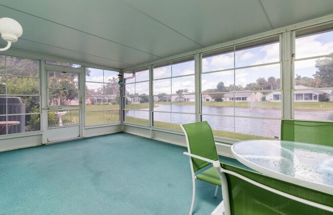 Building Photo - 3 Bedroom available in Daytona Beach