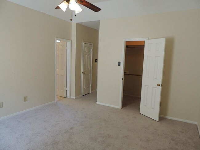 Building Photo - 3610 Wild Berry Ct