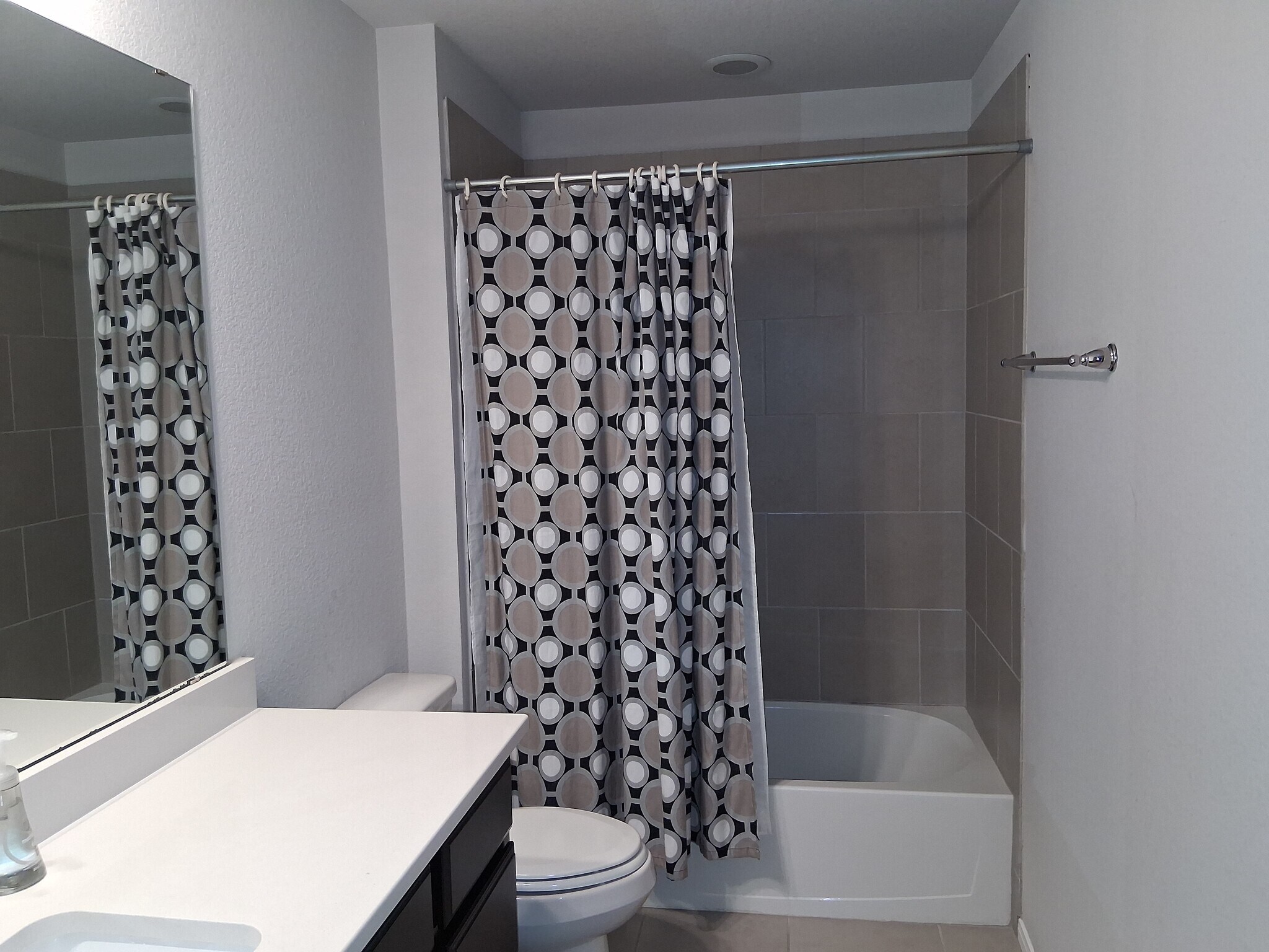 Building Photo - 6307 Southern Cross Dr